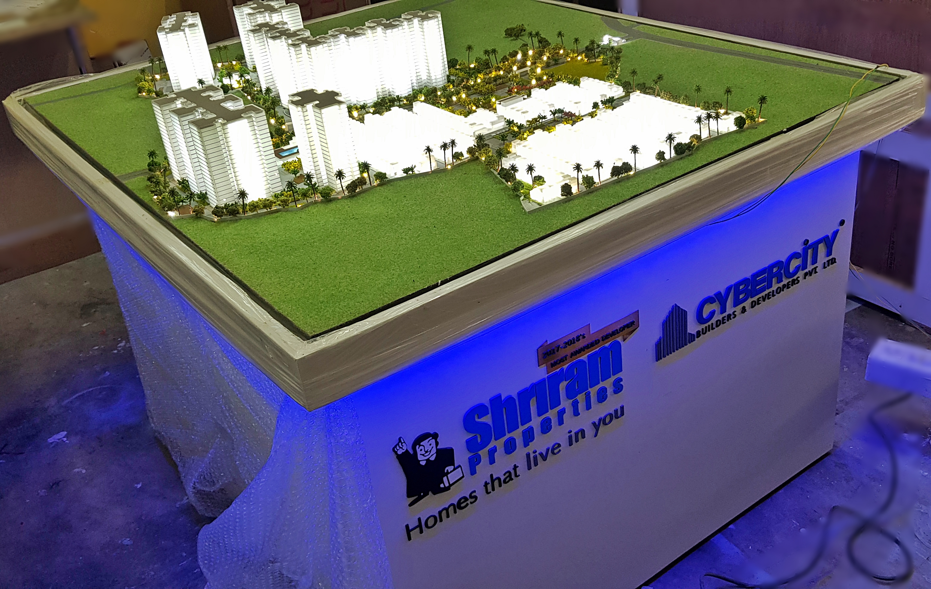 Cutting Edge Models :: interior model makers, dummy model makers, model ...